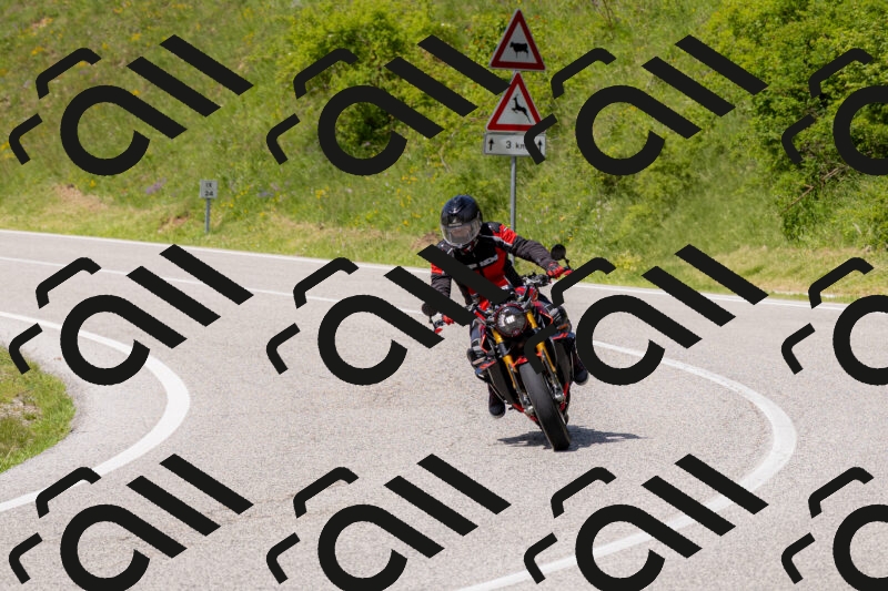 202506071507-_04A0213_c3_