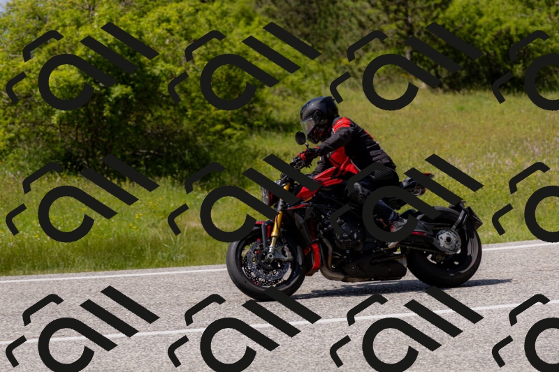 202506071507-_04A0215_c3_