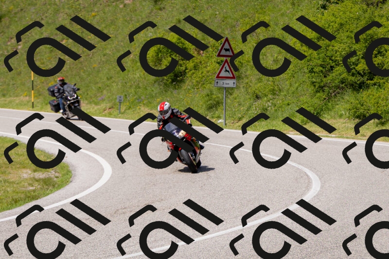 202506071511-_04A0225_c3_