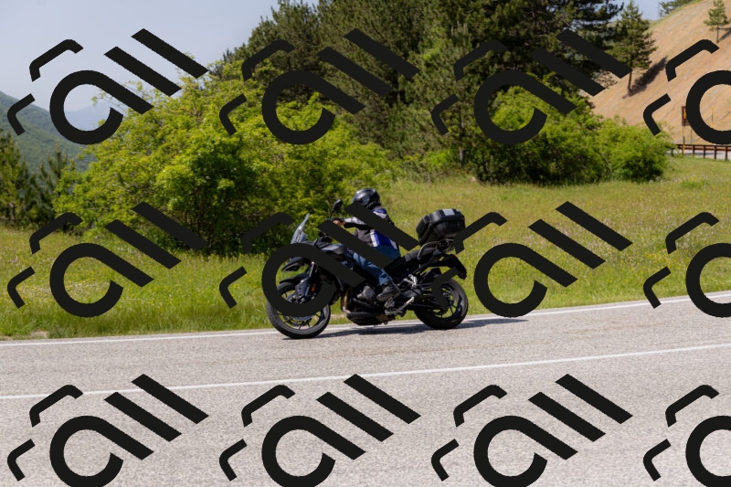 202506071511-_04A0239_c3_