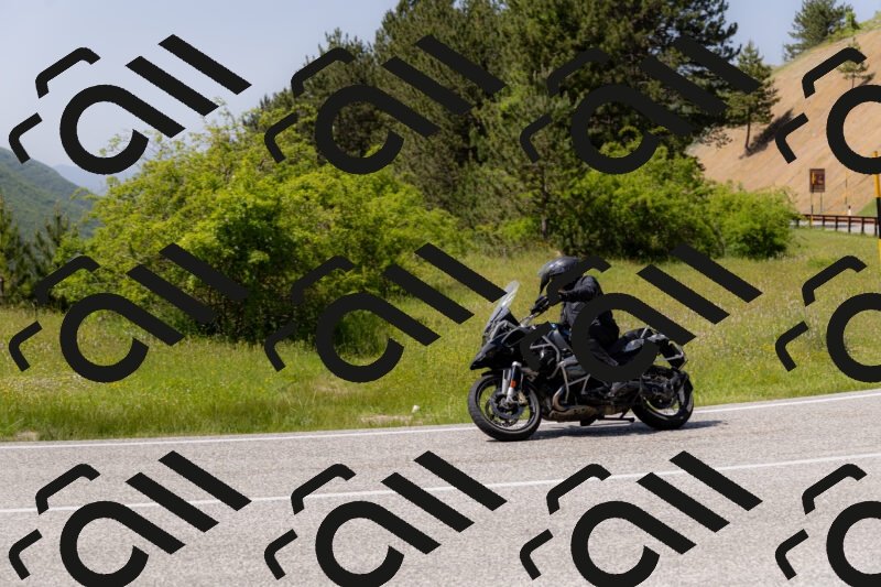 202506071512-_04A0247_c3_