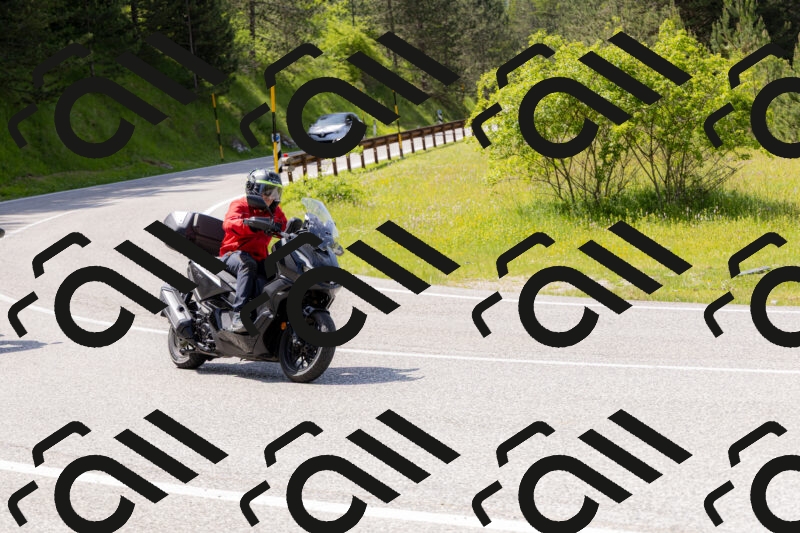 202506071515-_04A0259_c3_