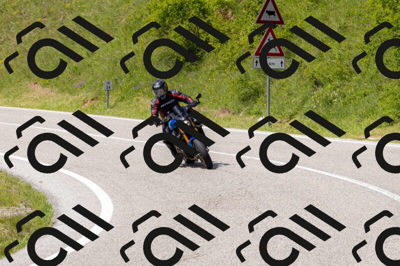 202506071518-_04A0261_c3_