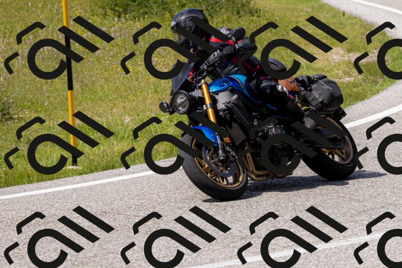 202506071518-_04A0262_c3_