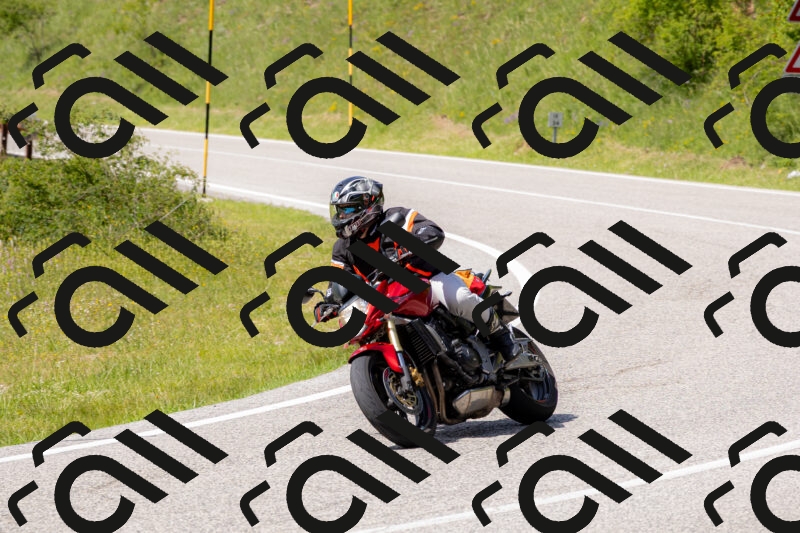 202506071521-_04A0272_c3_