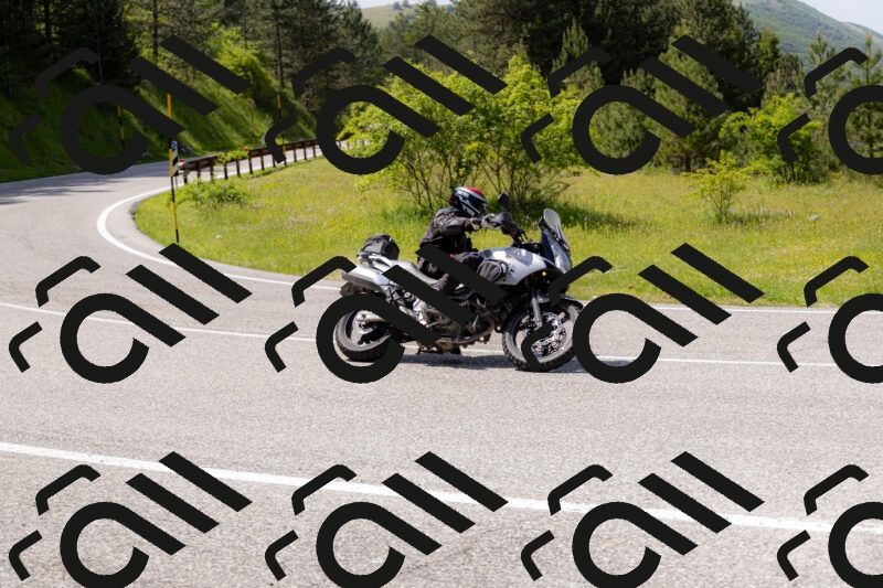 202506071525-_04A0277_c3_