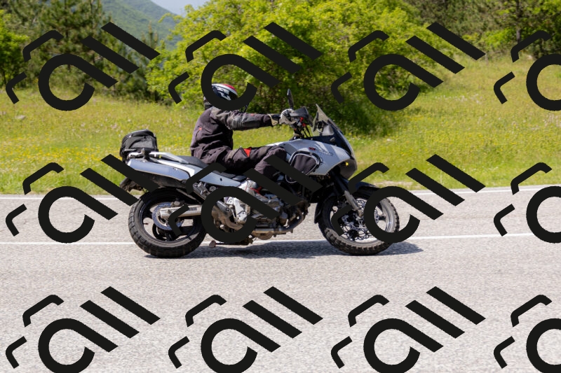 202506071525-_04A0278_c3_