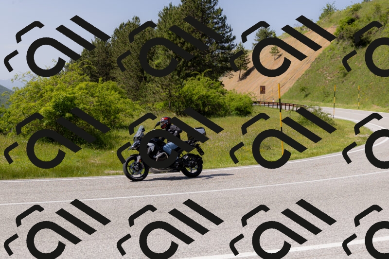 202506071528-_04A0283_c3_