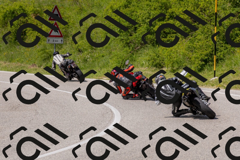 202506071534-_04A0309_c3_