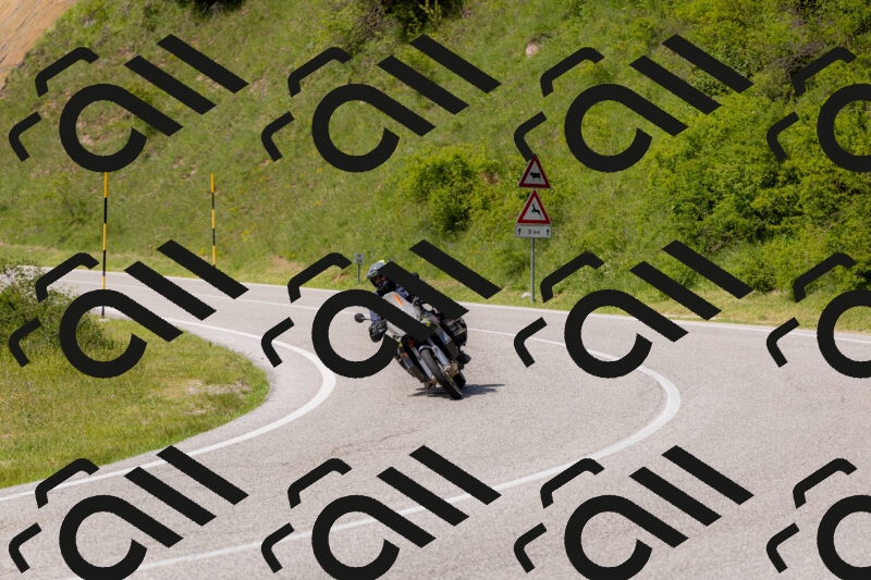 202506071535-_04A0313_c3_