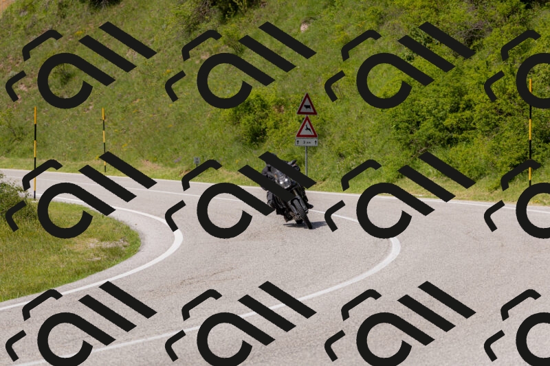 202506071535-_04A0316_c3_