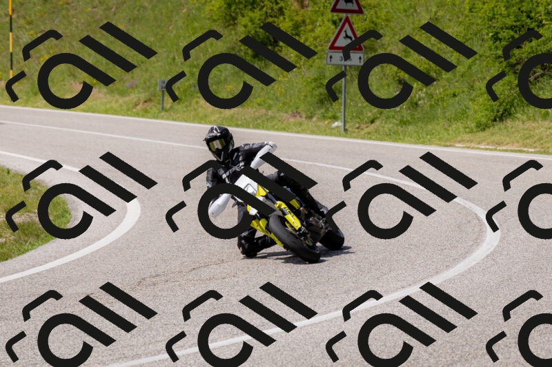 202506071536-_04A0319_c3_