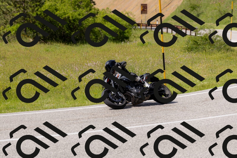 202506071536-_04A0323_c3_