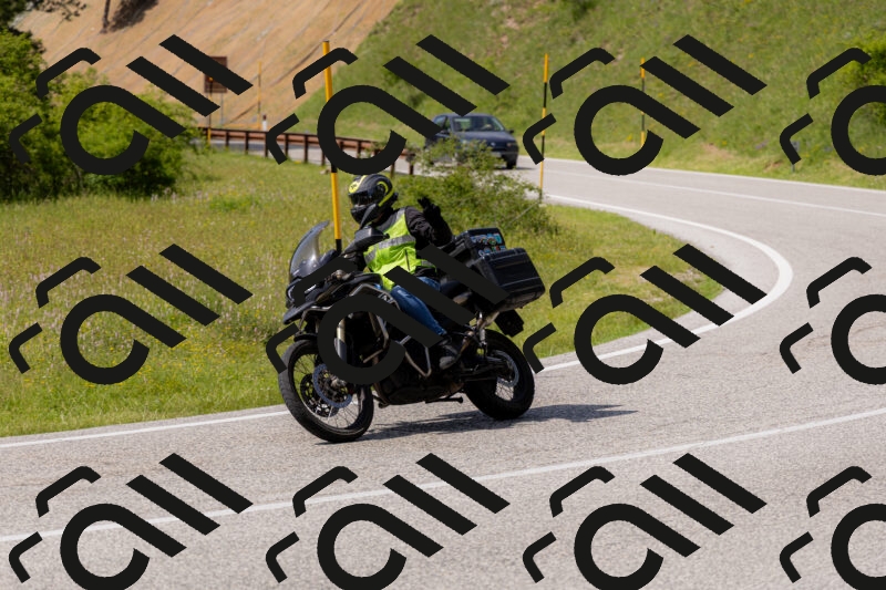 202506071545-_04A0335_c3_