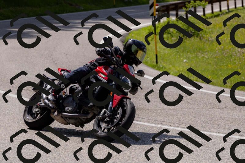 202506071546-_04A0337_c3_