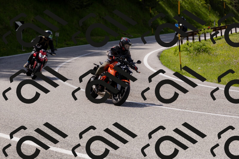 202506071546-_04A0339_c3_