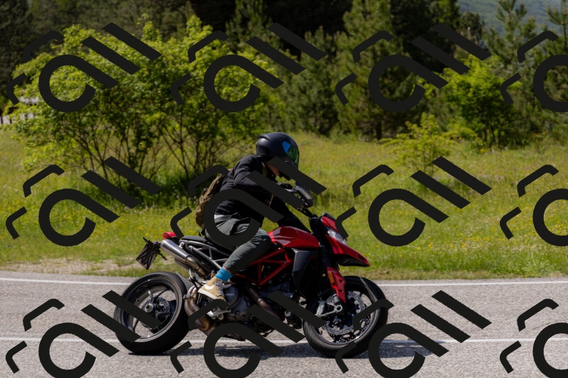 202506071546-_04A0341_c3_