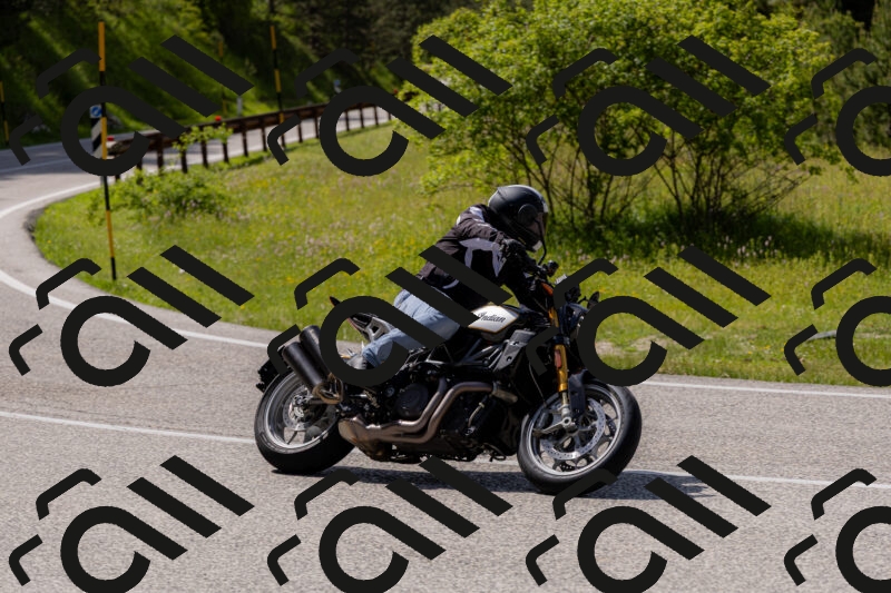 202506071546-_04A0344_c3_