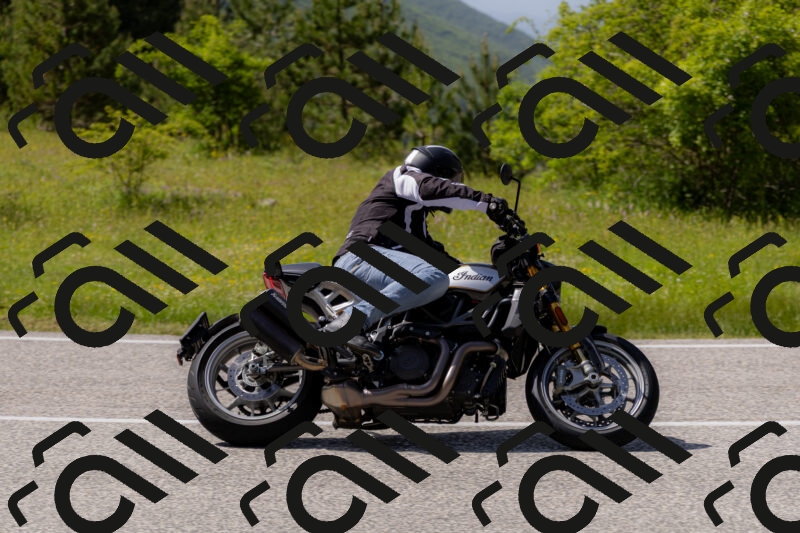 202506071546-_04A0345_c3_