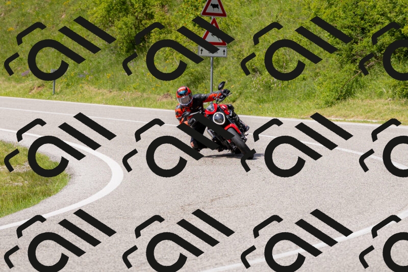 202506071547-_04A0347_c3_