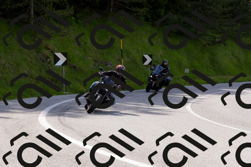 202506071548-_04A0358_c3_