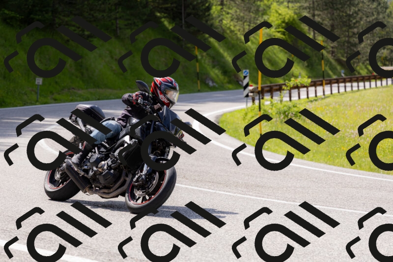 202506071548-_04A0360_c3_