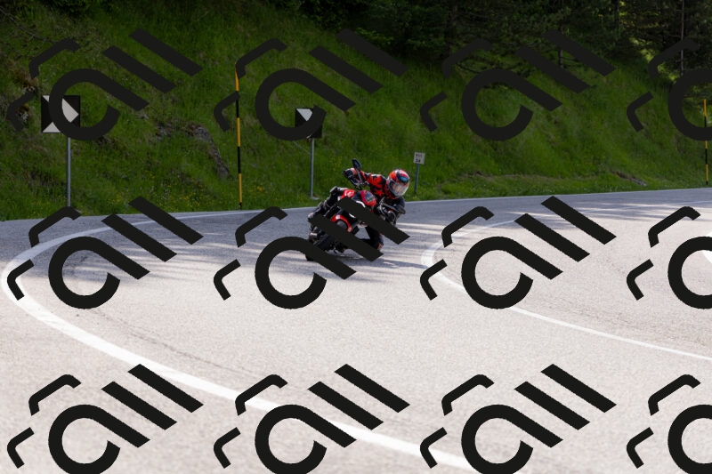 202506071548-_04A0363_c3_