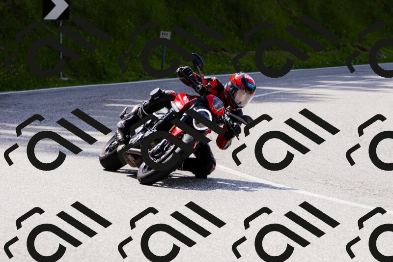 202506071548-_04A0364_c3_