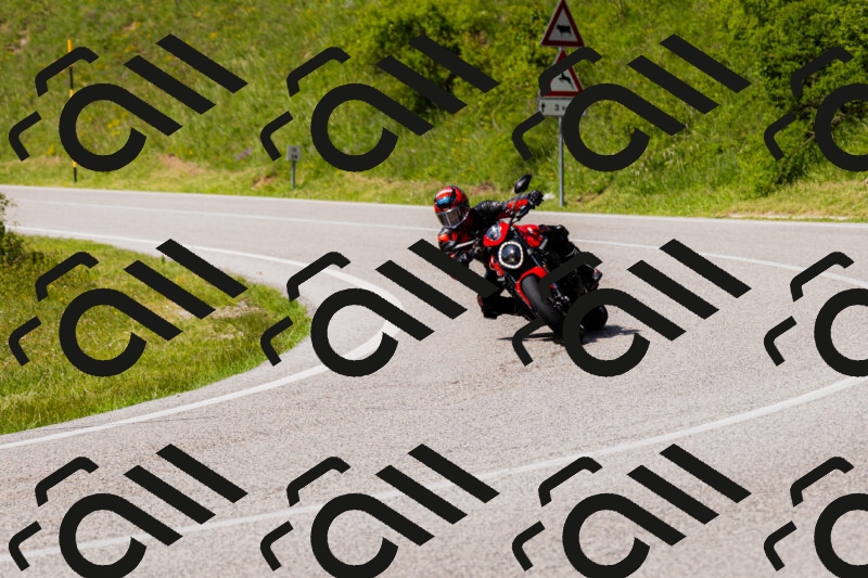 202506071548-_04A0374_c3_