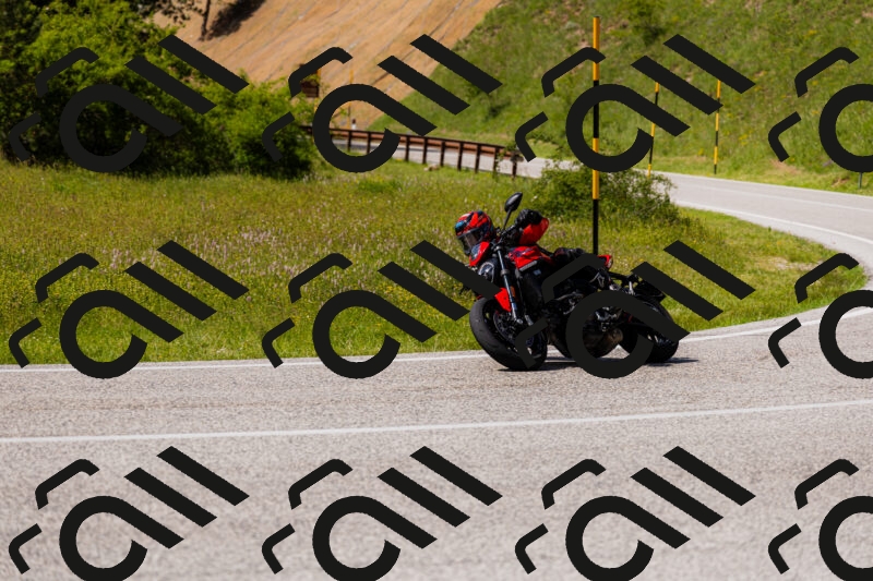 202506071548-_04A0376_c3_