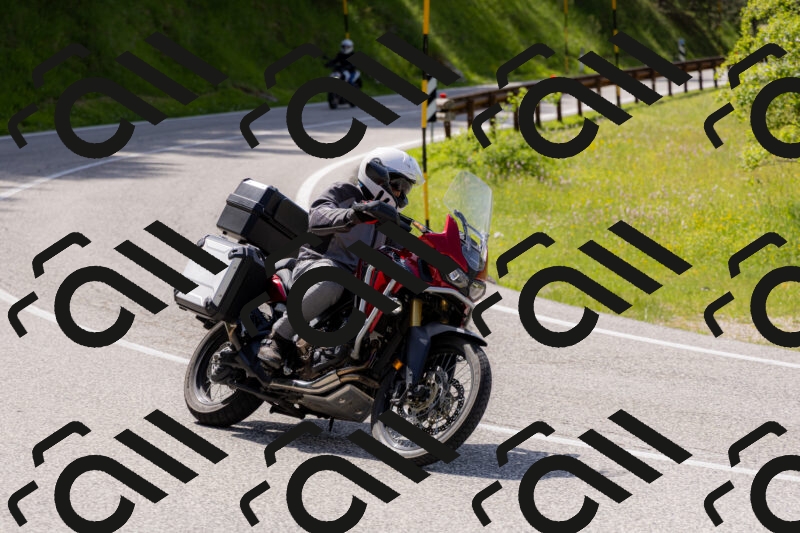 202506071550-_04A0397_c3_