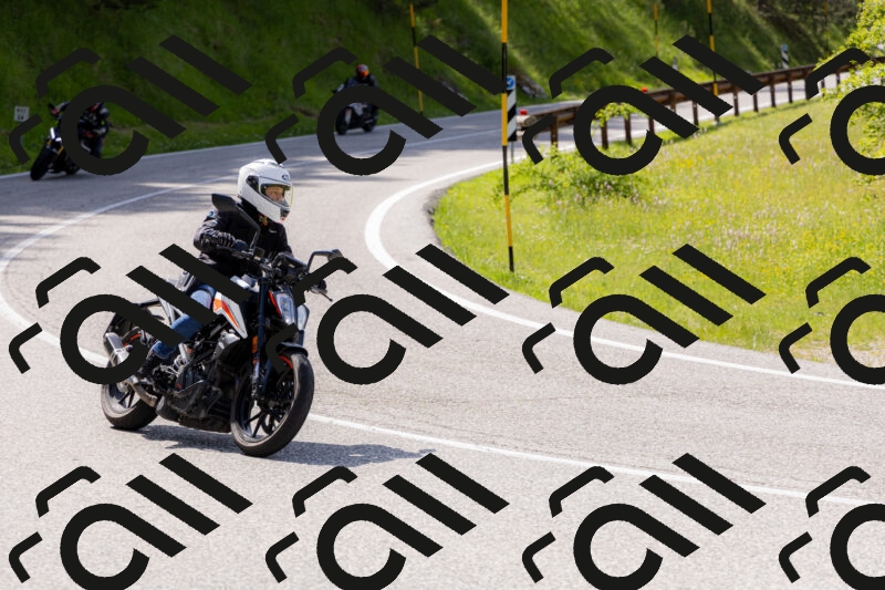 202506071550-_04A0400_c3_