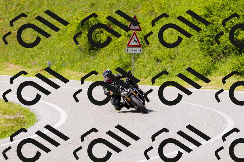 202506071551-_04A0410_c3_