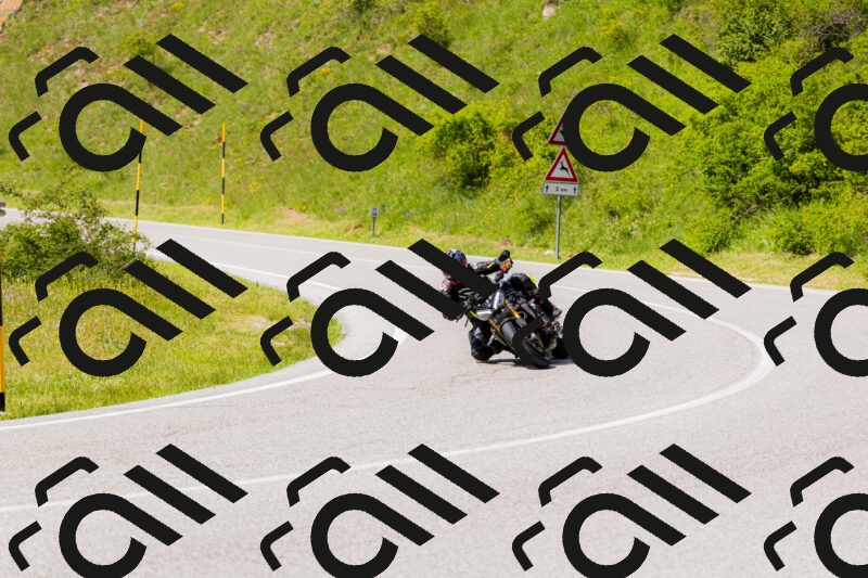 202506071551-_04A0411_c3_