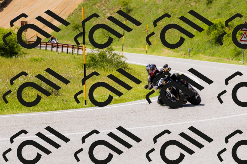 202506071551-_04A0412_c3_