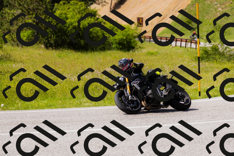 202506071551-_04A0413_c3_