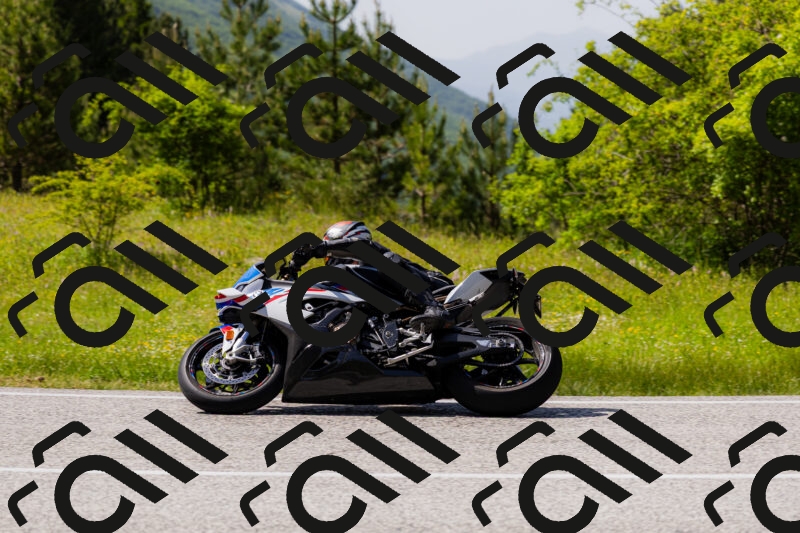 202506071551-_04A0417_c3_