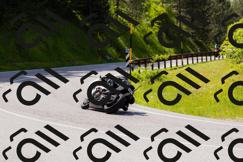 202506071551-_04A0419_c3_