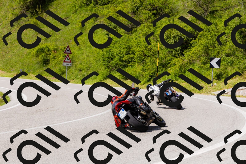 202506071553-_04A0433_c3_