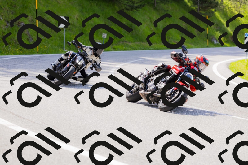 202506071557-_04A0478_c3_