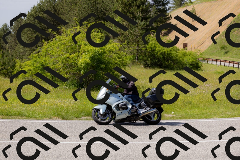 202506071558-_04A0485_c3_