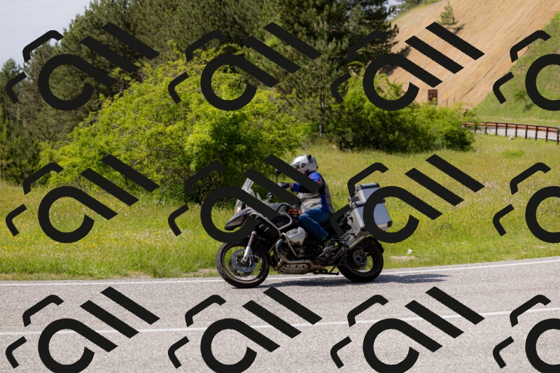 202506071558-_04A0489_c3_