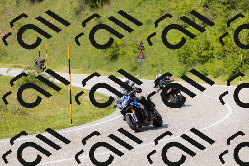 202506071558-_04A0497_c3_