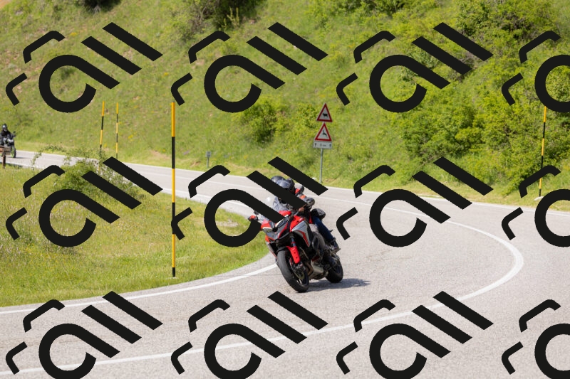 202506071559-_04A0504_c3_