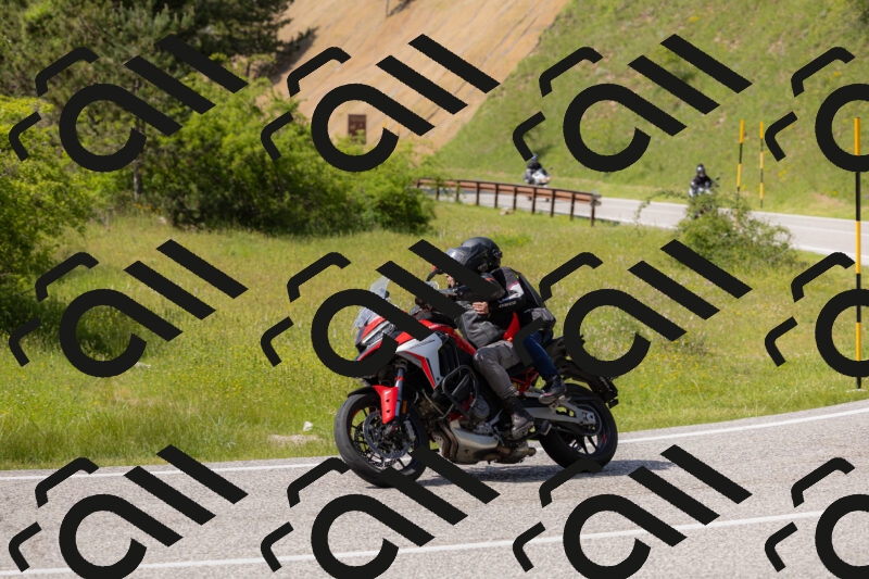 202506071559-_04A0505_c3_