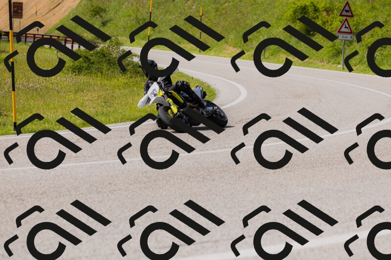 202506071606-_04A0540_c3_