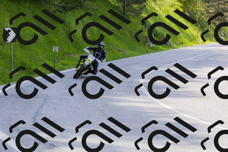 202506071607-_04A0551_c3_