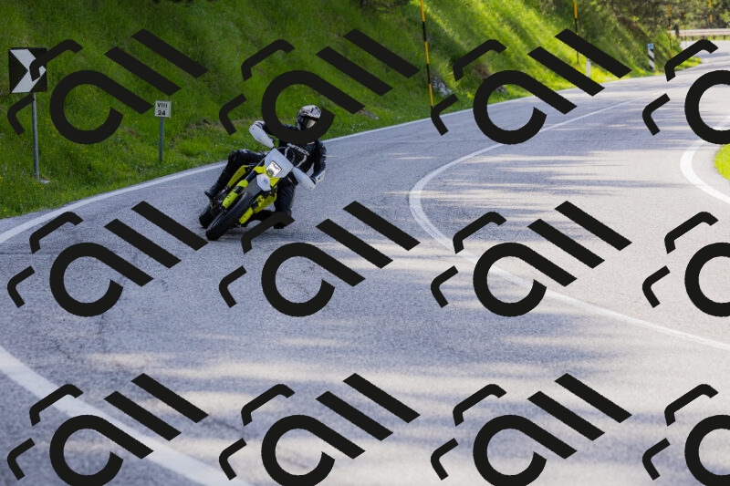 202506071607-_04A0552_c3_