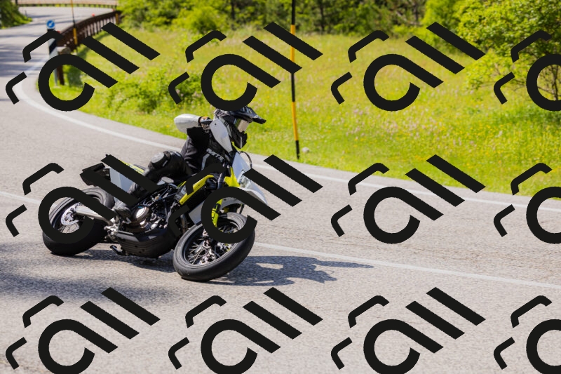 202506071607-_04A0554_c3_