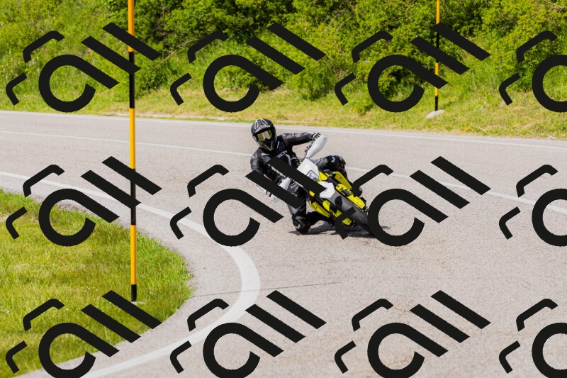 202506071609-_04A0565_c3_